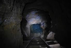 ΚΟΣΜΟΠΟΛΙΣ-ΑΚΑΔΗΜΙΑ-Επίσκεψη στις στοές του αρχαίου ορυχείου του Λαυρίου