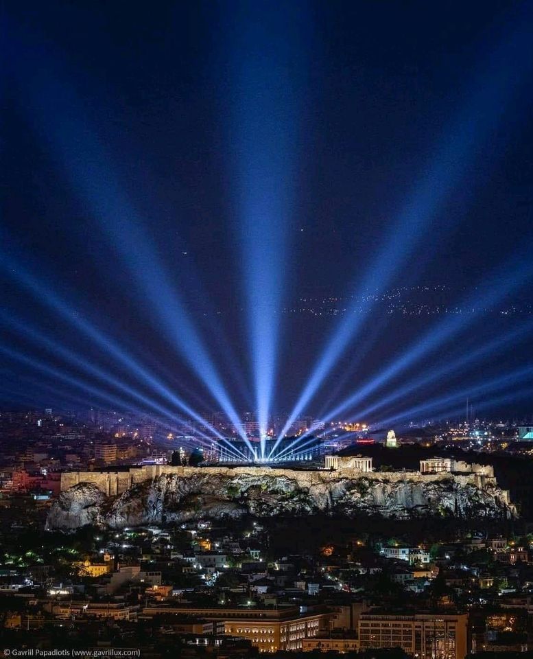 ΑΚΡΟΠΟΛΗ, ο κοσμικός πυκνωτής και διαχύτης&nbsp;ενέργειας!